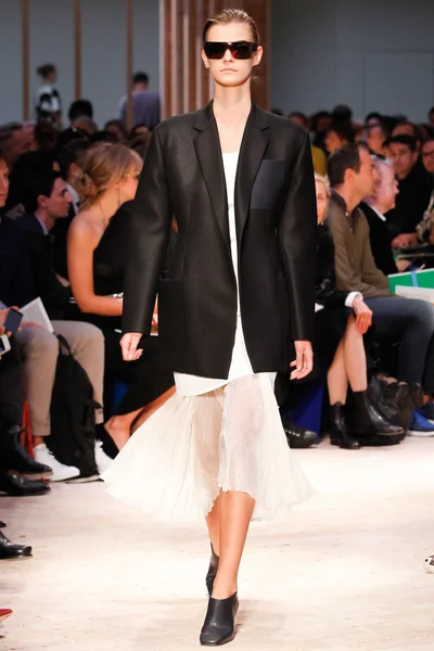 Look 38